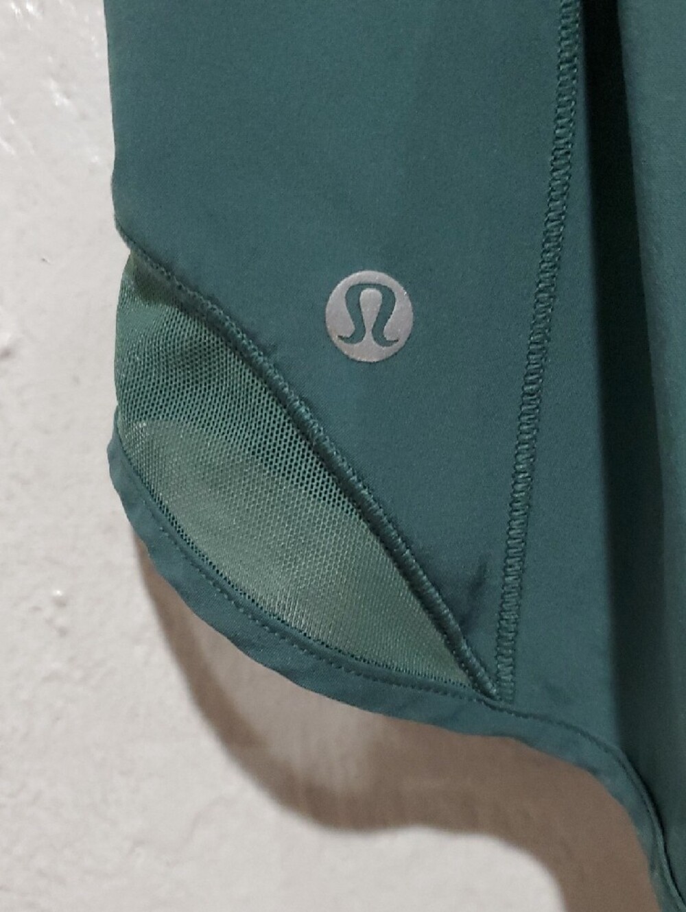 Lululemon Hotty Hot Teal Green Running Shorts Size 10 - Picture 5 of 10